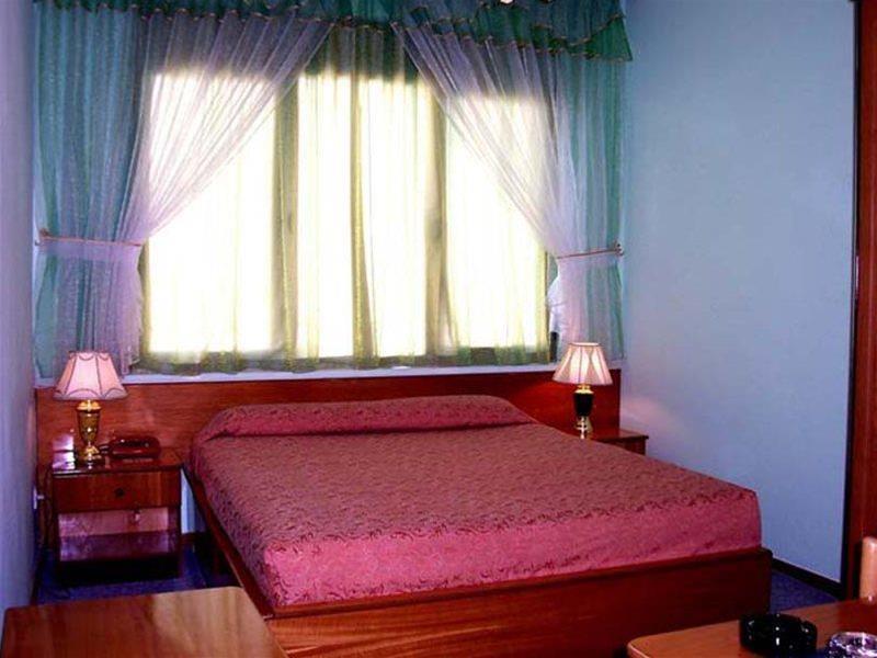 Kruja Hotel Tiranë Ngoại thất bức ảnh