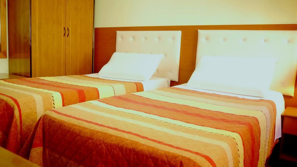 Kruja Hotel Tiranë Ngoại thất bức ảnh