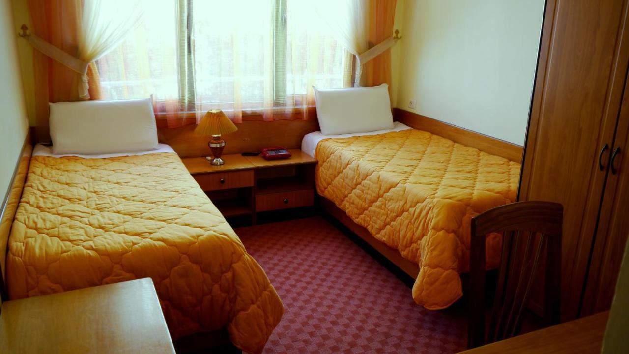 Kruja Hotel Tiranë Ngoại thất bức ảnh