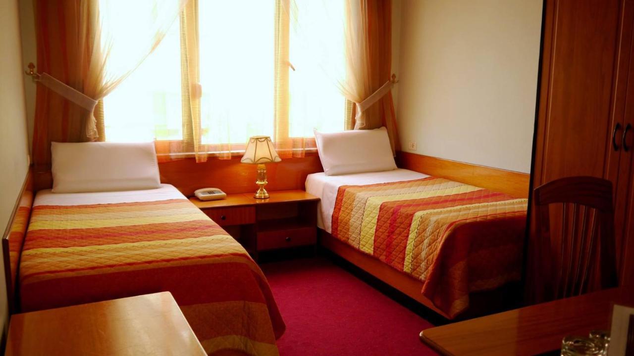 Kruja Hotel Tiranë Ngoại thất bức ảnh
